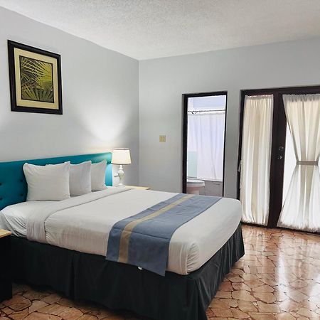 Toby'S Resort Montego Bay Esterno foto