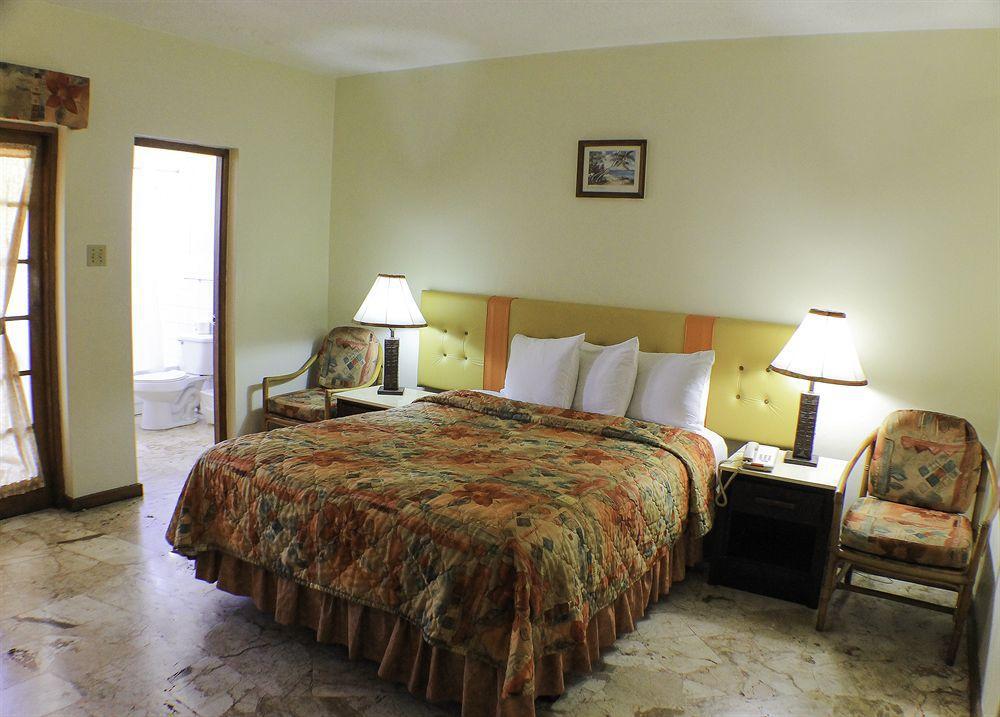 Toby'S Resort Montego Bay Esterno foto